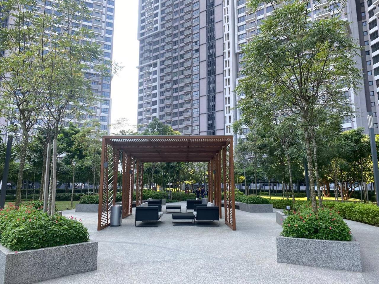Pangsapuri 4br Cozy Mvertica Near Mrt By Rumabnb